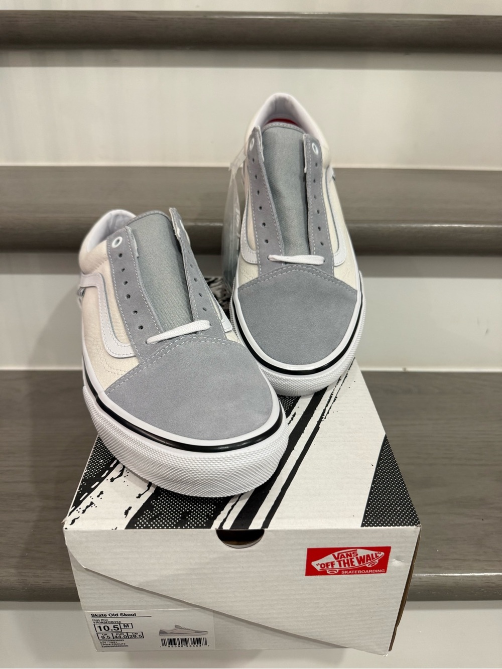 VANS Men’s Skate Old Skool Sneakers Light Gray and White NEW Skateboard Casual